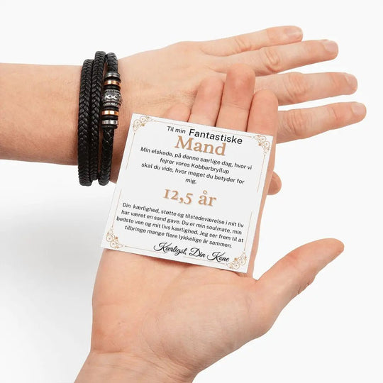 Armbånd til mand – gave til kobberbryllup i læder og stål med citatkort fra EngelDesign