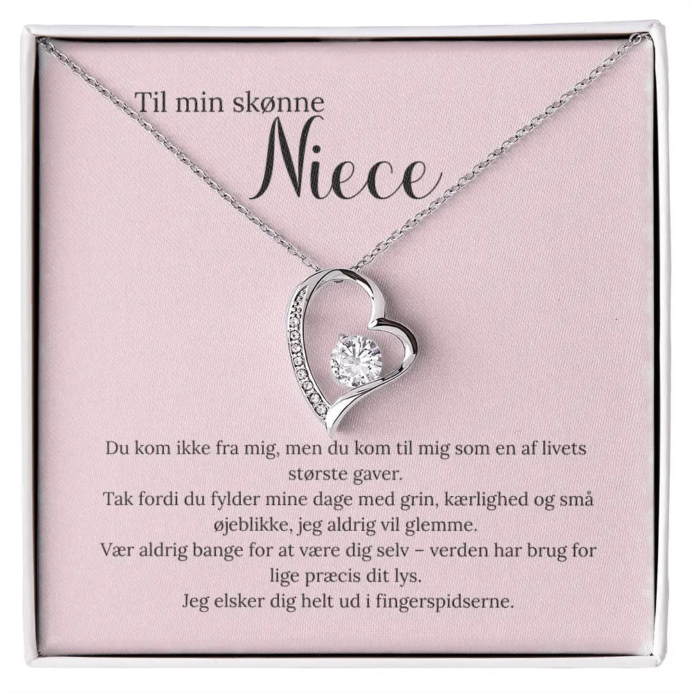 Personlig gave til niece – hjertehalskæde med kærligt budskab fra tante eller onkel.