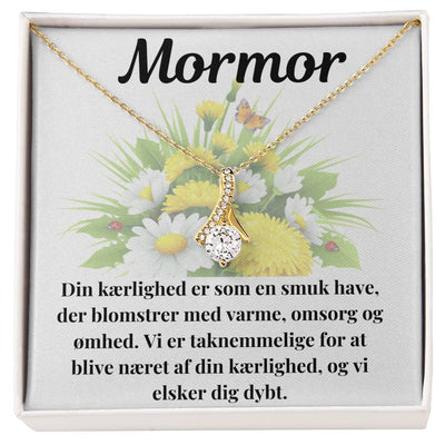 Elegant halskæde med personligt kort - Hjertevarmende gave til mormor