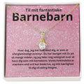 Elegant halskæde i 18k guldbelagt rustfrit stål , leveret i gaveæske med personlig tekst: “Til mit fantastiske barnebarn”.