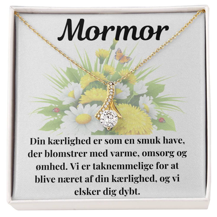 Elegant halskæde med personligt kort - Hjertevarmende gave til mormor